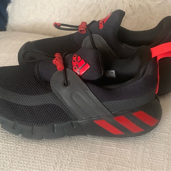 ADIDAS - Picture 2 of 6